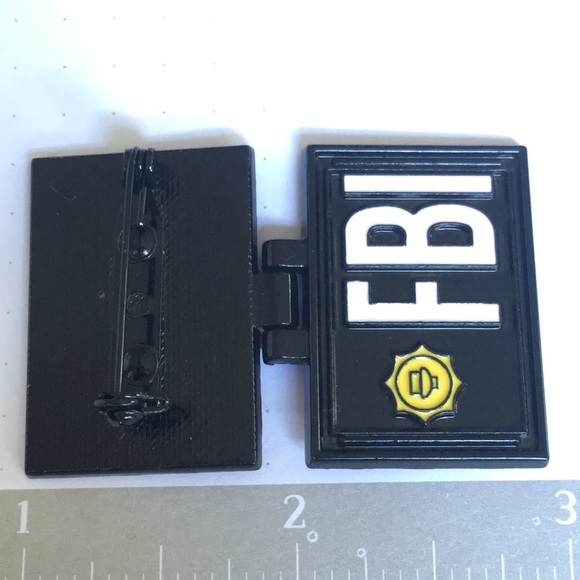 Fox Mulder FBI pin X-Files / Simpson’s mashup - Picture 5 of 8